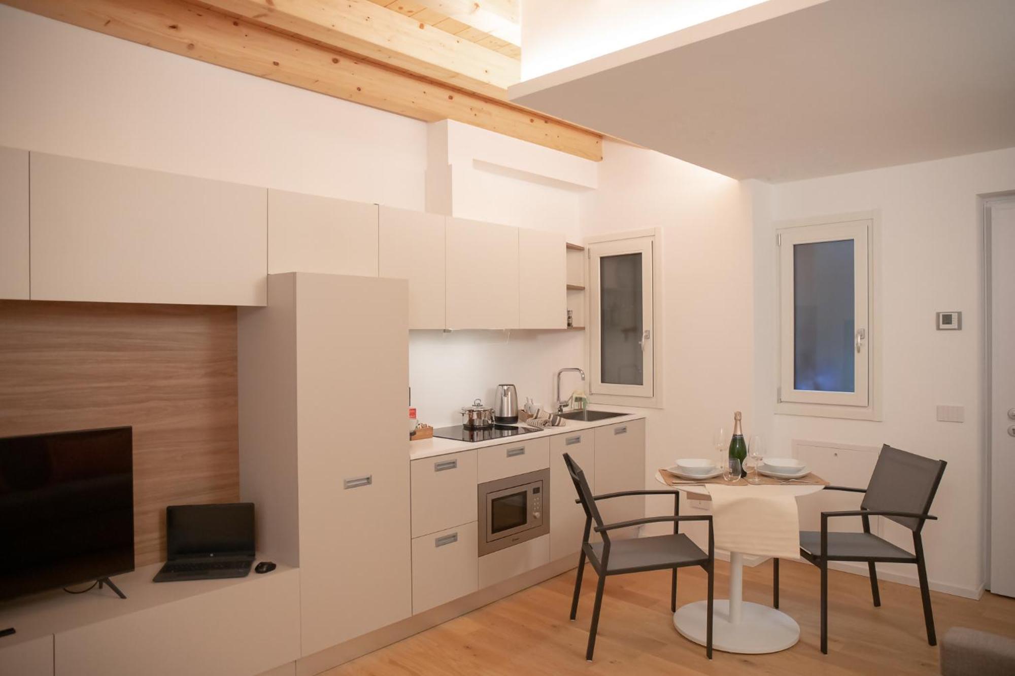 Appartement Stylish Grey - 5 Minutes From The Côme